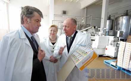 Ну пусть Президент, но что на свиноферме делал Стельмах?